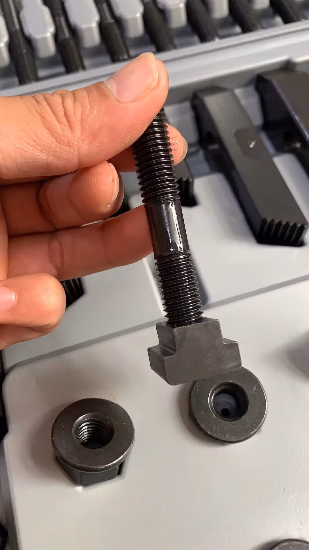 Good Quality Metric Inch CNC 58 Piece Clamping Kit on CNC Machine
