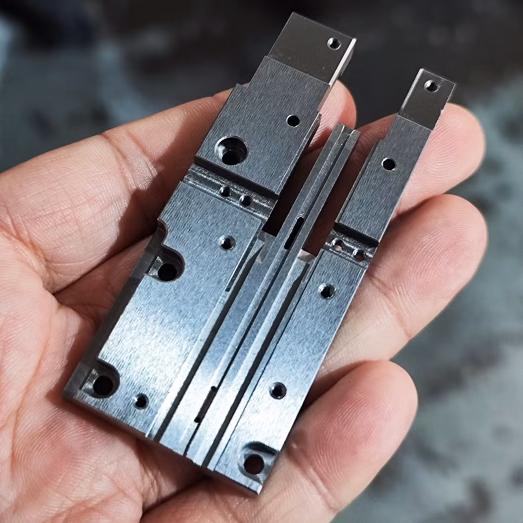 OEM Custom Spare Stainless Steel/Plastic/Metal/Aluminum Precision CNC Machined Machinery Machining Parts for Medical/Automate/Aerospace/Auto/Car/Motorcycle Part