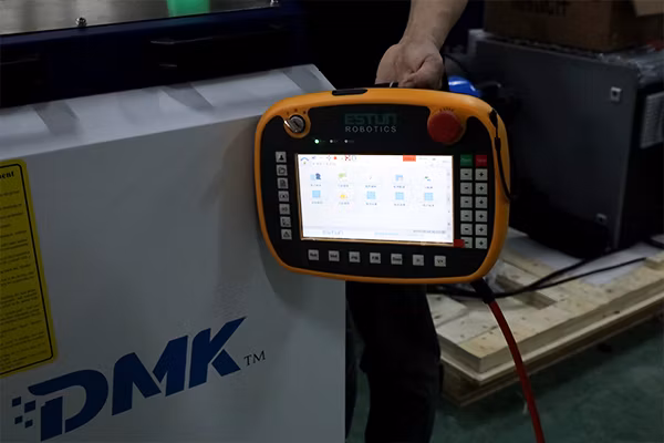 Dmk Industrial Robot Arm CNC Fiber Laser Welding Cleaning and Cutting Six Axes