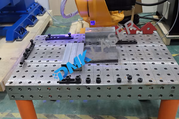 Dmk Industrial Robot Arm CNC Fiber Laser Welding Cleaning and Cutting Six Axes