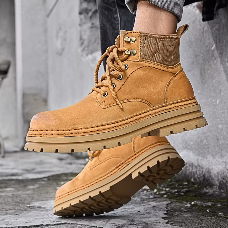 High Quality Pig Leather Hot Selling Men′s Fashion Classic Retro Boots Ex-24h8264