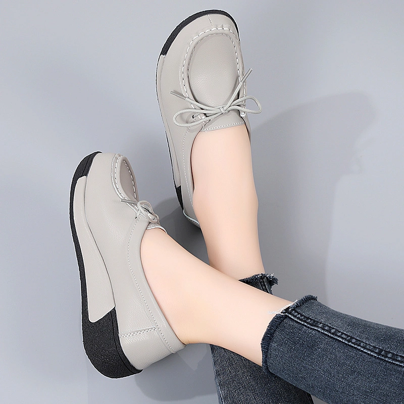 Casual Flat Shoes for Women with Elegance