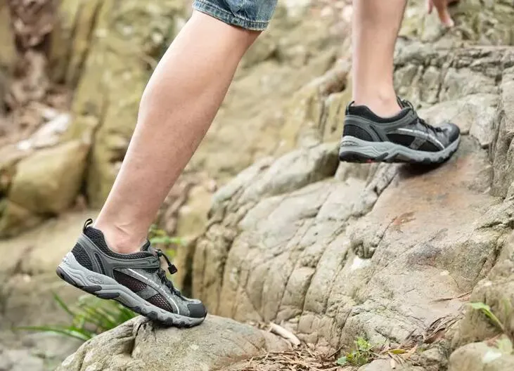 New Arrival Sports Hiking Footwear Outdoor Sneaker Shoes for Men and Women (803)