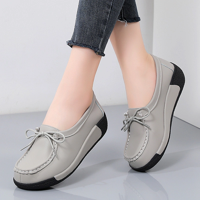 Casual Flat Shoes for Women with Elegance