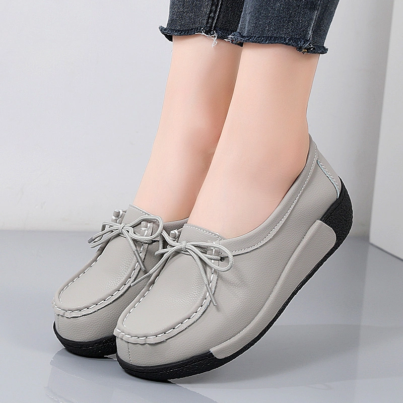 Casual Flat Shoes for Women with Elegance