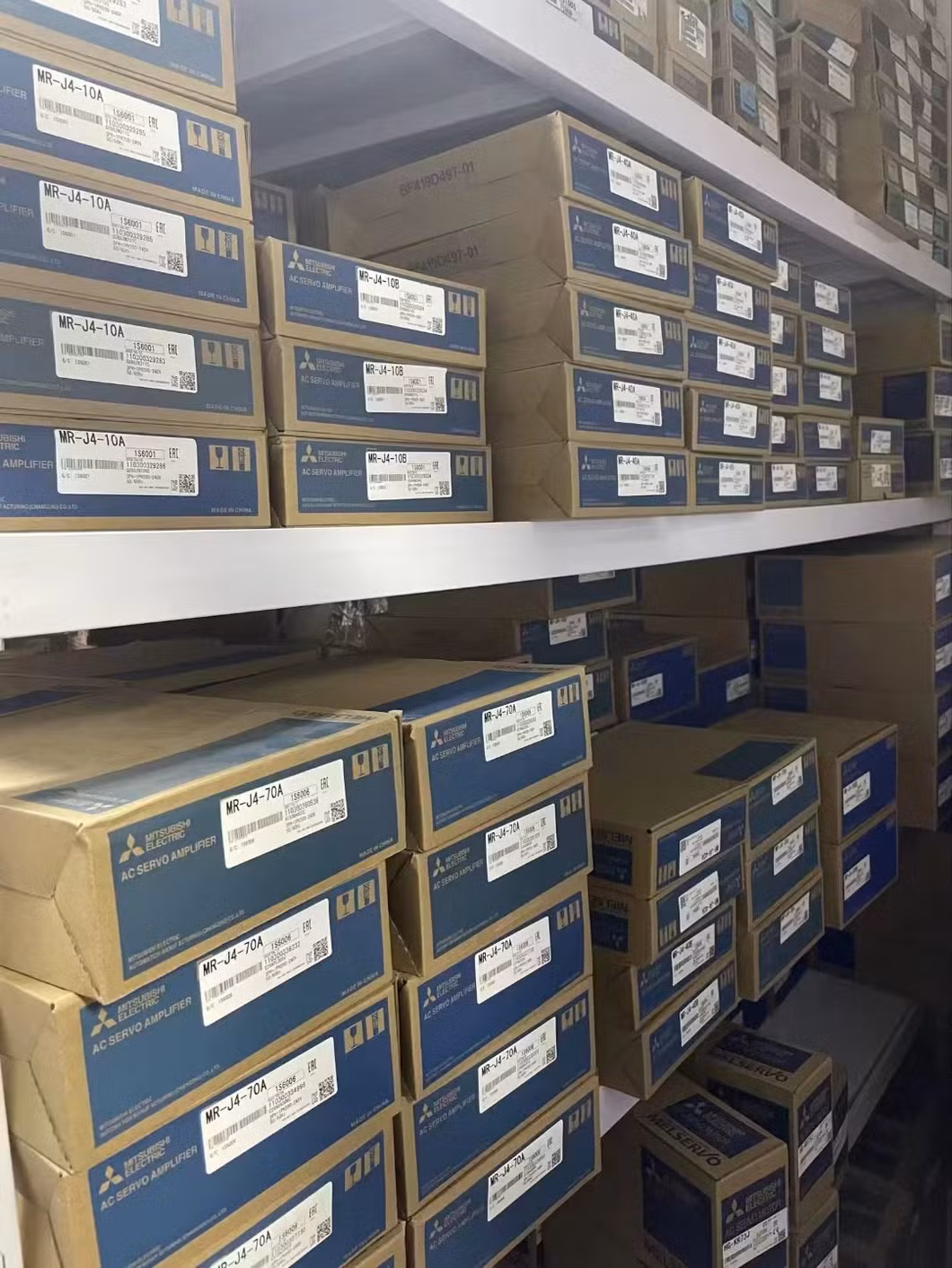 CNC Japan New and Original PLC Servo Amplifier Fr-F840-00170-2-60 Fx5-1PSU-5V Fx2n-8er Fx2n-48er Fx2n-32er Fx2n-8ex Fx2n-8eyr Fx2n-8eyt Fx2n-8ex-Es/UL Fx2n-48et