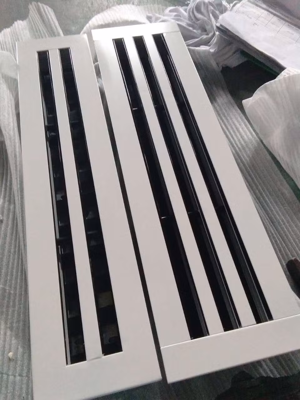 Aluminum HVAC Adjustable Supply Air Grille Linear Slot Diffuser