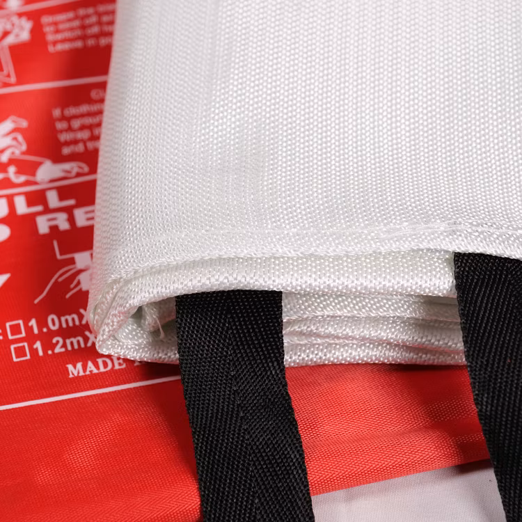 Emergency Blanket Fire Extinguish Equipment Fireproof Fiberglass Emergency Fire Blanket with Red Bag 1mx1m or Custom