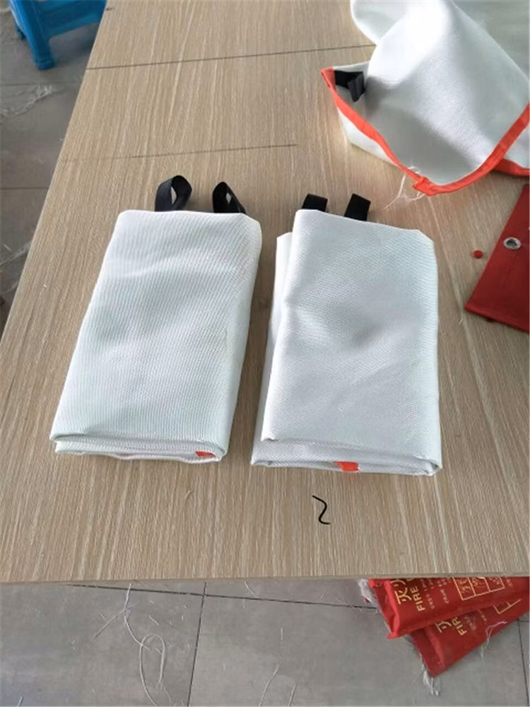 Home Safety Emergency Welding Fiberglass Fire Blanket 1.2mx1.2m 1.2mx1.5m 1.2mx1.8m 1.8mx1.8m