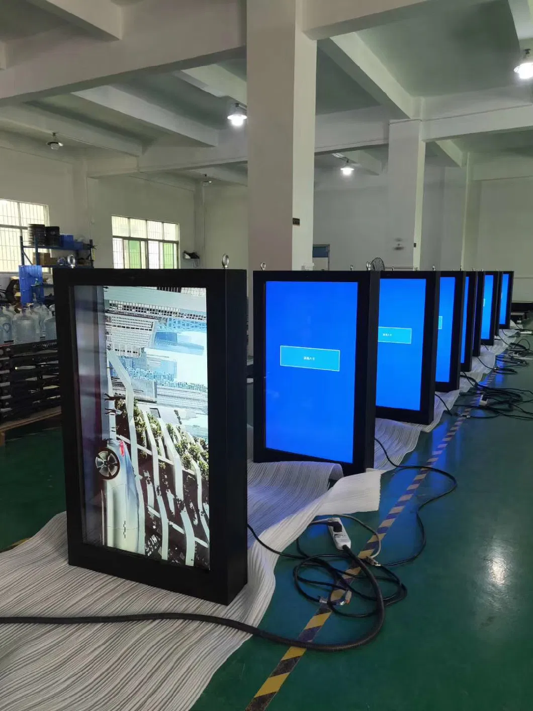 Customized Outdoor 49inch Wall-Mounted Digital Signage Interactive LCD Touch Screen