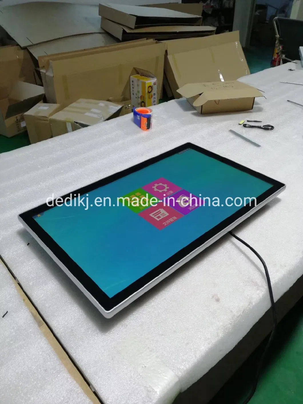 LED Display Wall Mounted OEM Android Kiosk Tablet PC 21.5 Inch Indoor Application LCD Kiosk