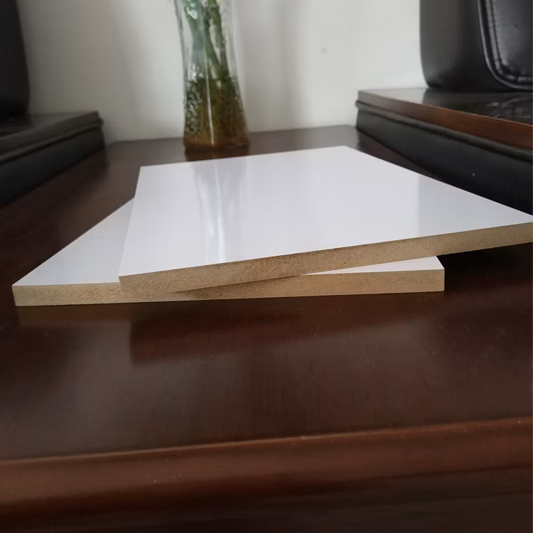 1220X2440 Melamine MDF Medium Density Fiberboard Competitive Price