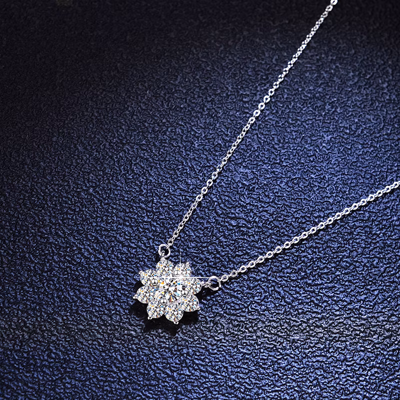 2024 Romantic Style Shining Sunflower 925 Slivers Moissanite Pendant 1CT Main Diamonds Factory Wholesale Moissanite Jewelry
