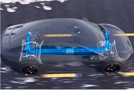 The Luxeed S7 Offers an Impressive Driving Experience with Its 550km Range, MID EV System, 300kw Motor, 70kwh Battery, Regenerative Braking, and a Host of Safet