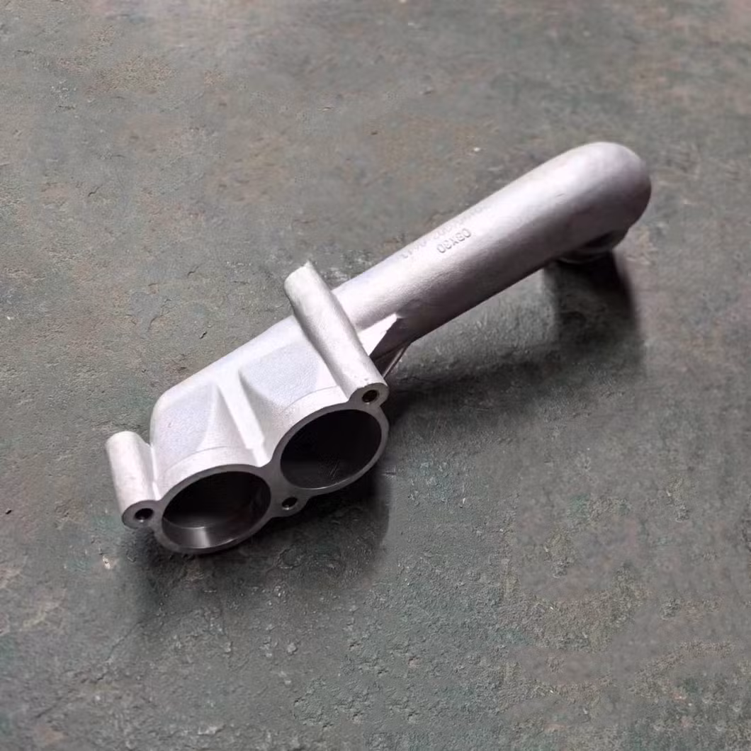 201V0630302-0643 Sinotruk HOWO Spare Parts Truck Parts Cooling System Thermostat Outlet Pipe