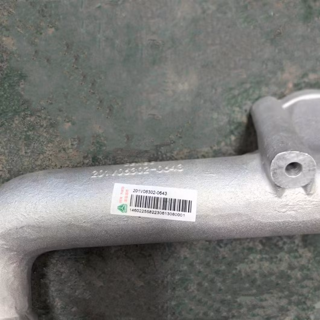 201V0630302-0643 Sinotruk HOWO Spare Parts Truck Parts Cooling System Thermostat Outlet Pipe