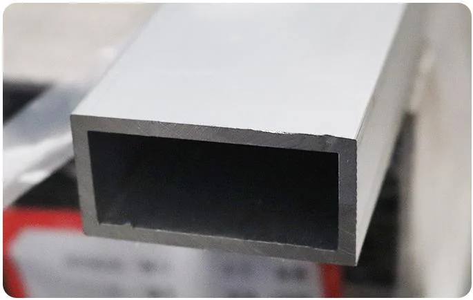 Black Aluminum Metal Square Pipes and Extruded Rectangular Aluminum Tubes