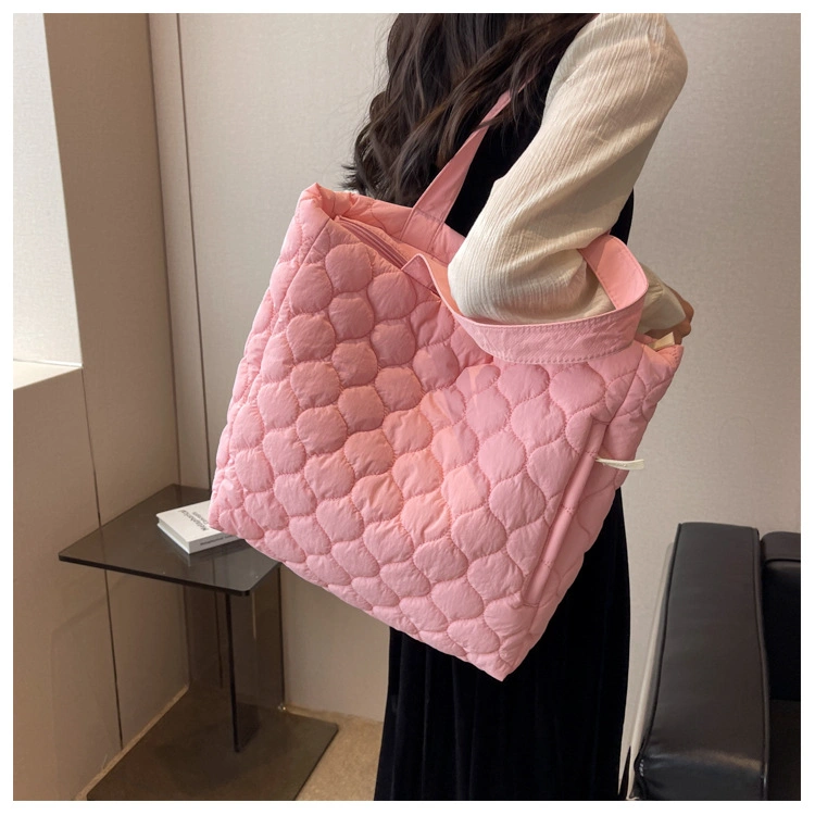 Cotton-Padded Women Bag Simple Fashion Nylon Designer Handbags Embroidered Line Thread Tide Handbag Large Capacity Puff Lady Bags Shoulder Soft Tote Bag