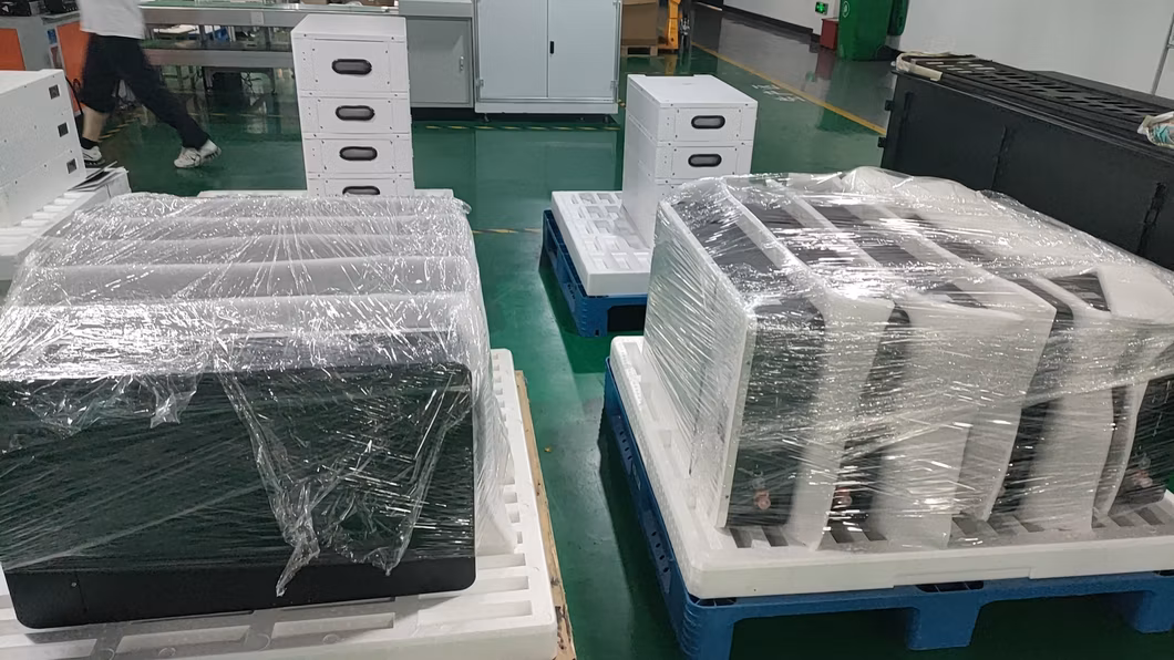 Newly Produced Portable Solar Power Station Lithium Battery 300watts 220V Portable Solar Generator for Outdoor