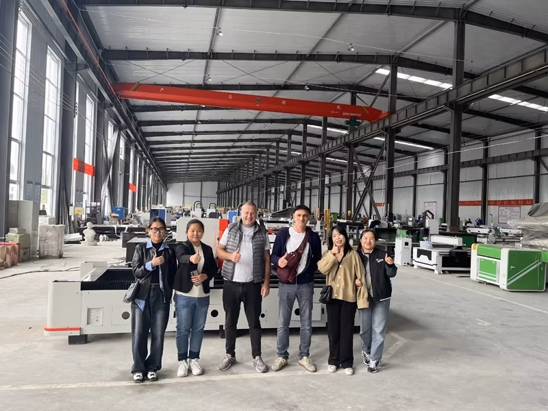 Manufacture Supplier Price CNC Fiber Laser Cutting Machine Made in China