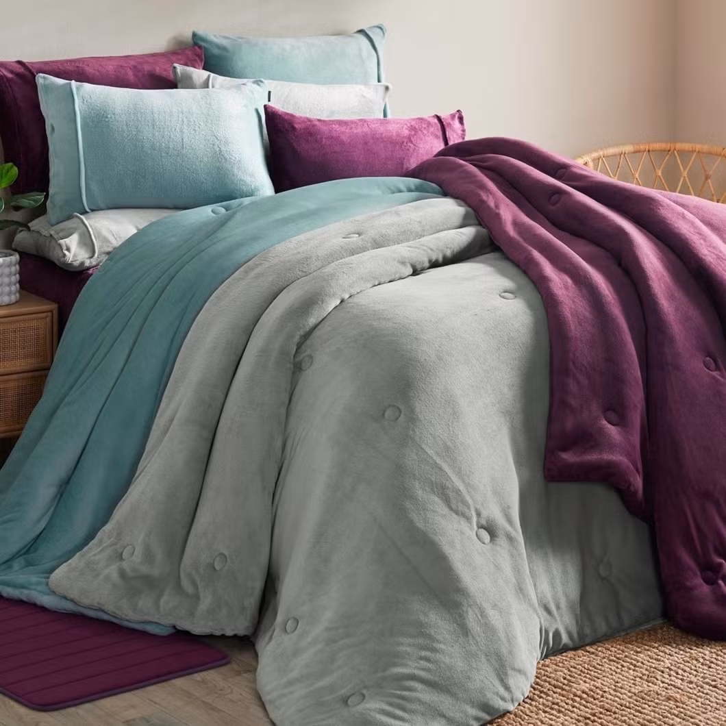 Wholesale Home Hotel Bedroom Bedding Luxury Customize Soft Solid Color Duvet Cover Queen/King Winter Warm Polyester Plush Flannel Quilt Comforter Set