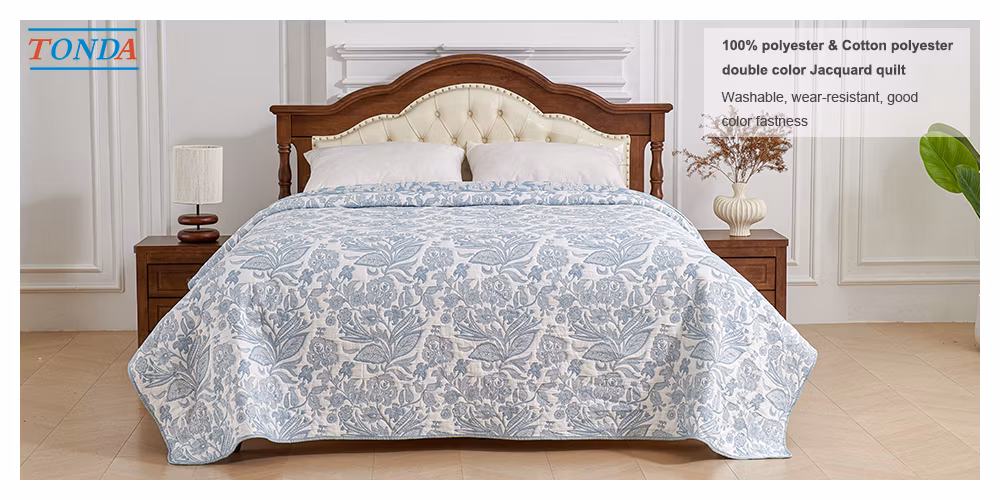 100% Ployester King Bed Size Bedding Set Warm and High Quality Double Color Jacquard Quilt