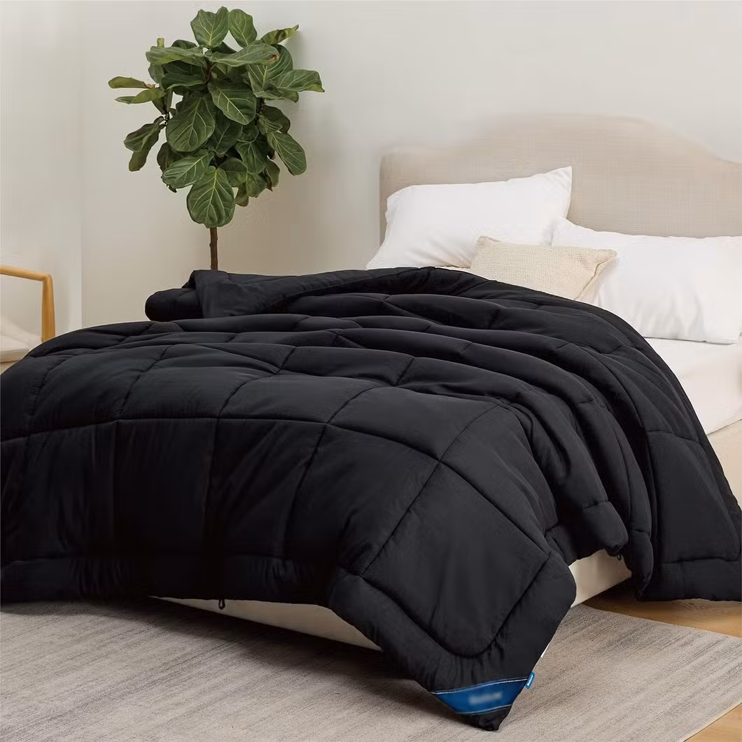 Factory Wholesale 100% Polyester Bed King Size Filling Comforter Down Solid Quilt