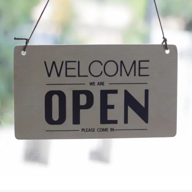 Wooden Rustic Open and Closed Sign Business Open Sign with Hanging Chain