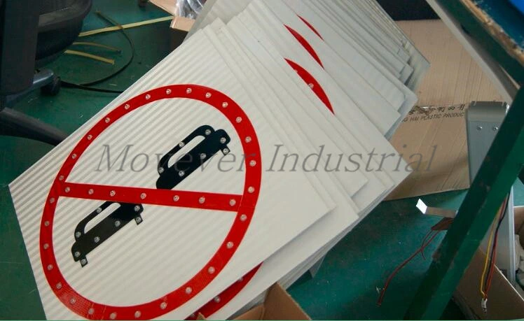 Prohibition to Go and Stop Solar Powered LED Traffic Sign LED Work Lights