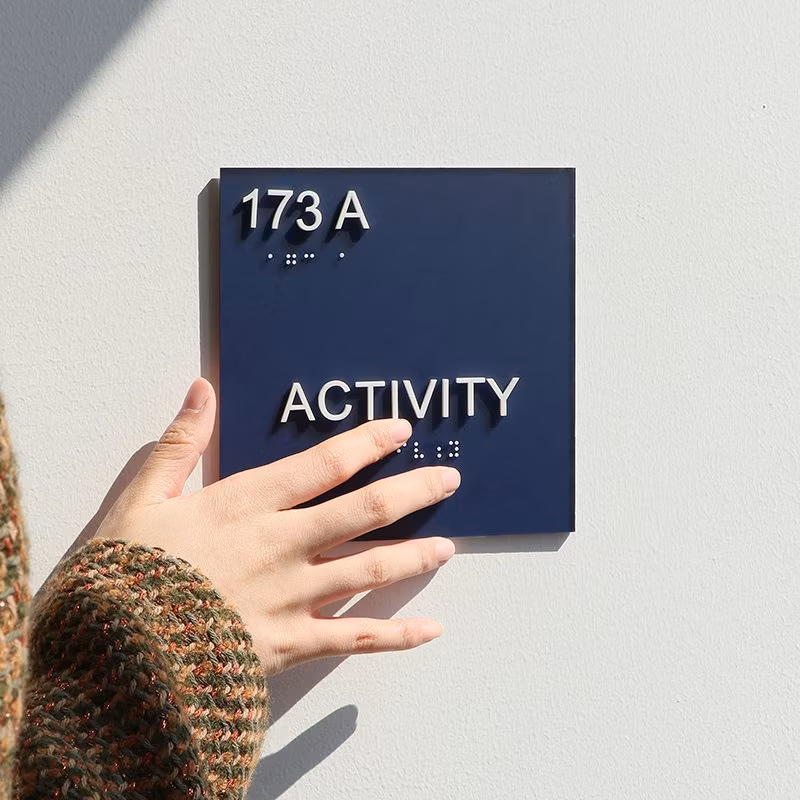 Acrylic Ada Hotel Sick Room Number Sign on The Wall with Braille