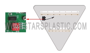 OEM Traffic Warning LED Sign Directional Edge Lit Reflective Road Yield Sign