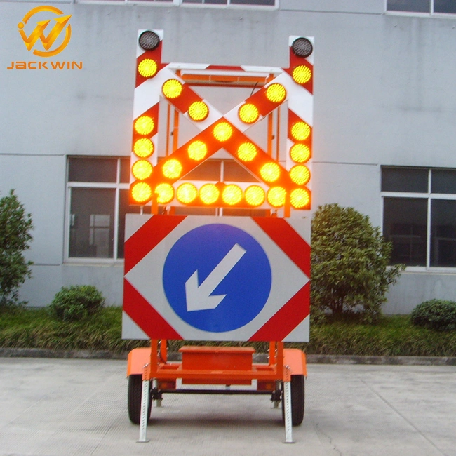 LED Traffic Arrow Board / Solar Arrow Board Trailer / Mobile Display Signal with Trailer