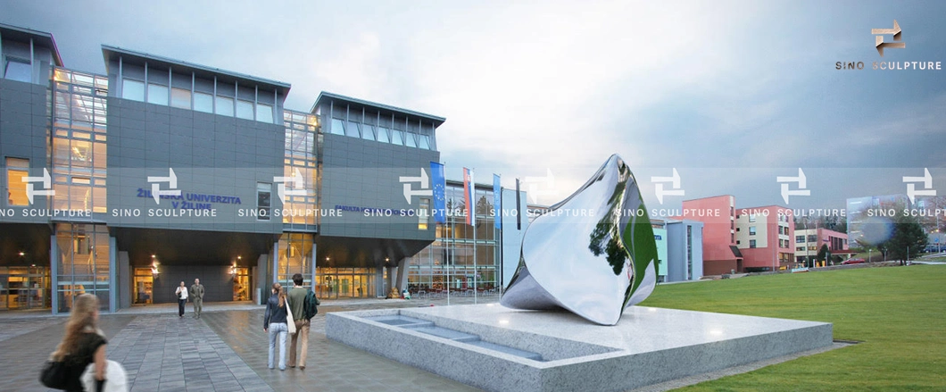 Mirror Stainless Steel Heart Statue of The University