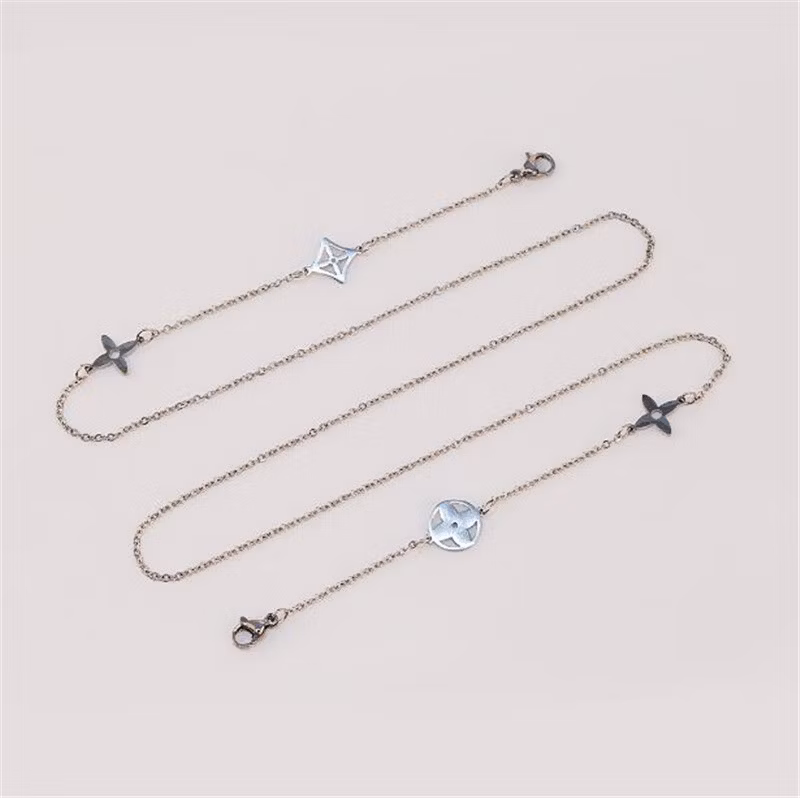 Titanium Steel Hollow Four-Leaf Clover Necklace Simple Thin H Letter Cc Camellia Mask Earphone Glasses Chain