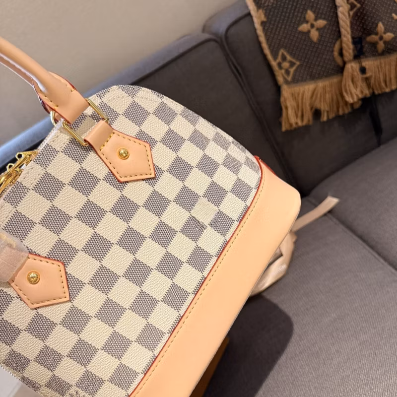 1: 1 Designer Clothing Factory Women Handbags Replicas Online Store 1: 1 Top Fashion Women Leather Bag