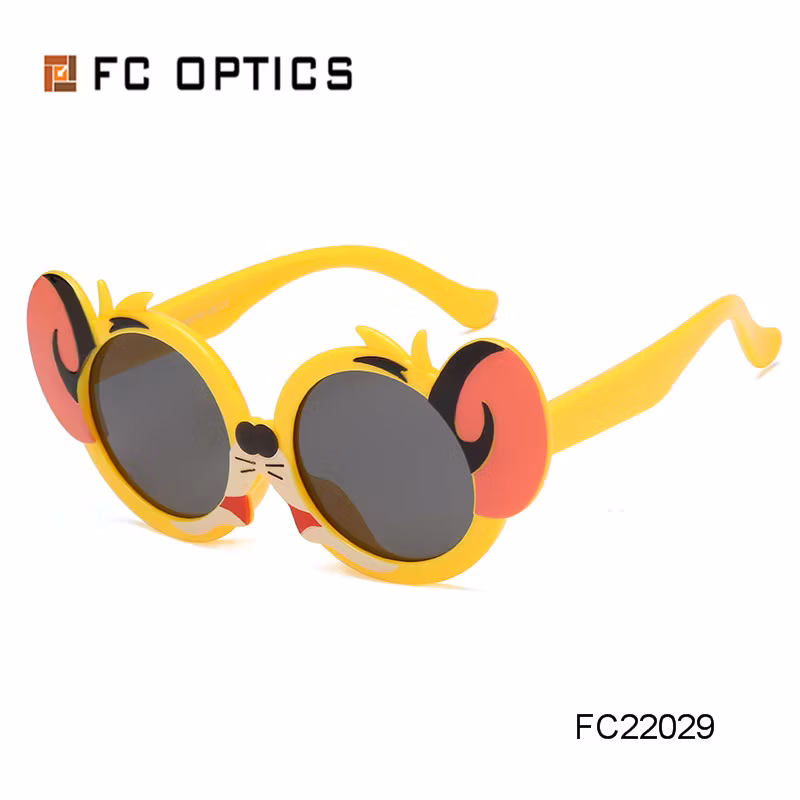 2020 Kids Sunglasses in Tpee Material Polarized Sun Lens