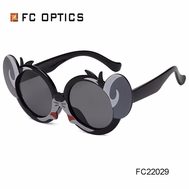 2020 Kids Sunglasses in Tpee Material Polarized Sun Lens