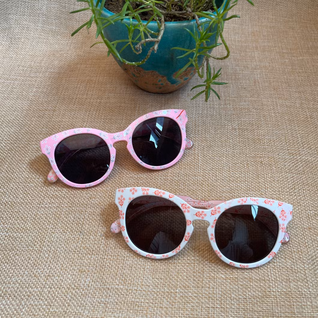 Silicone Kids′ Floral Design Cat Eye Sunglass Party Fun Gifts