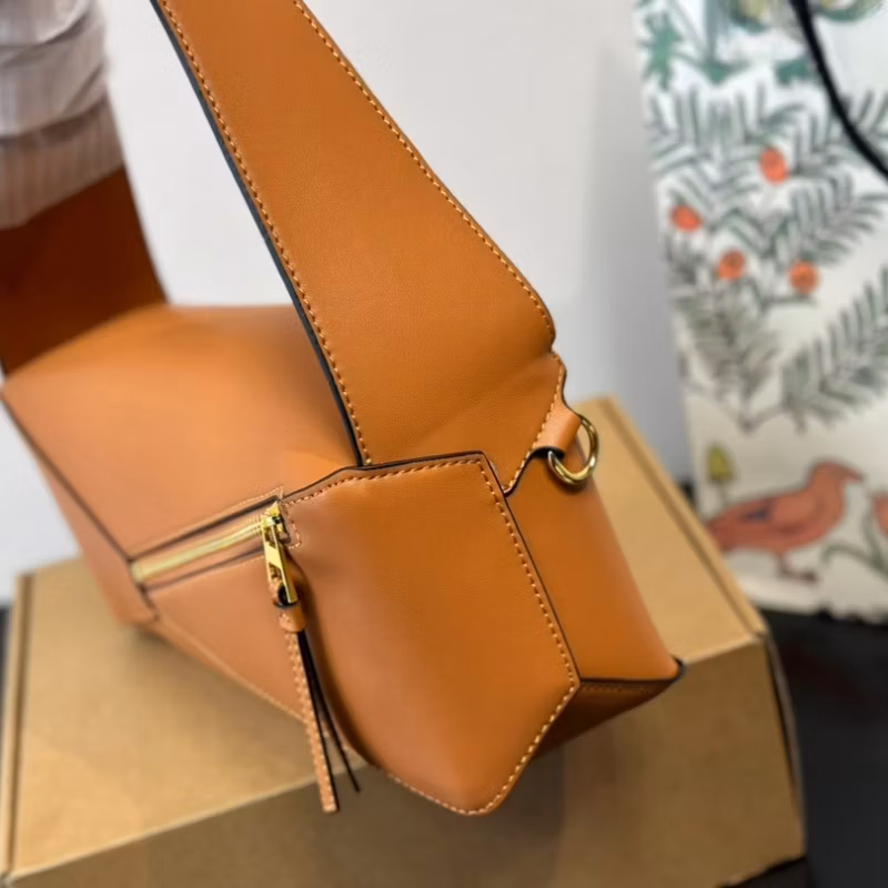 The New Women&prime;s Handbag Looks Fashionable and Elegant, Never Goes out of Style, Luxury Designer Brand, Factory Price, Wholesale Price, One Dropshipping Women&prime;s
