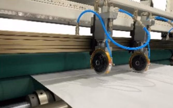 Automatic Sheeting Machine (Automatically Overlapping and Stacking)