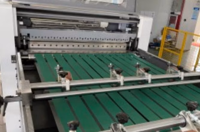 Automatic Sheeting Machine (Automatically Overlapping and Stacking)