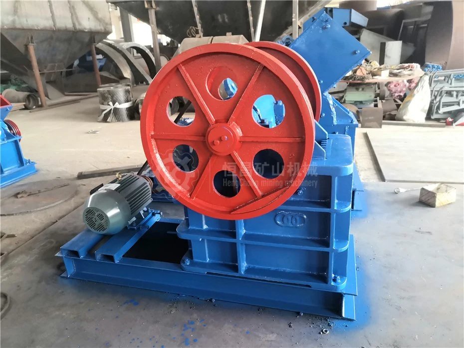 Africa Widely Used Rock Gold Mining Crushing Equipment PE200X350 PE250X400 Diesel Engine Small Jaw Stone Crusher