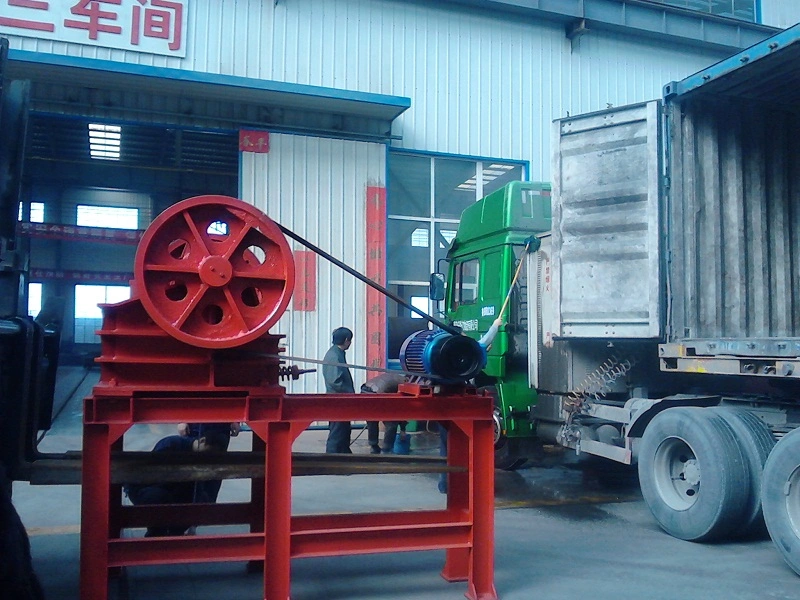 Mobile Small Stone Jaw Crusher/ Portable Mini Rock Crusher