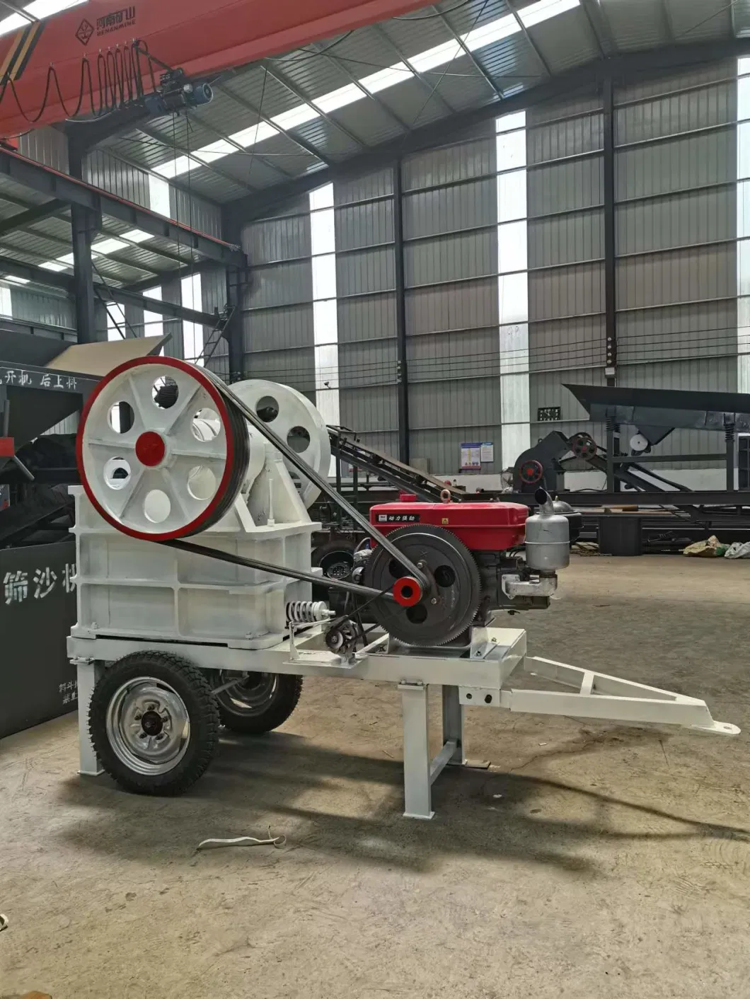 China Factory Price Fully Automatic and Multifunctional Mobile Exi Stone Crusher