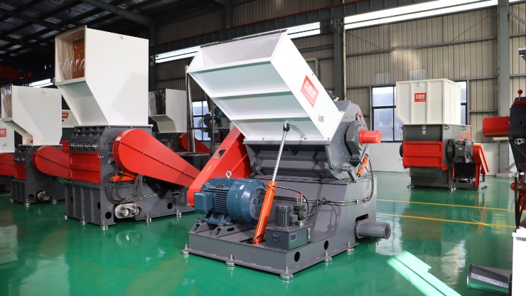 Plastic Recycling Machinery Garbage Pallet PP Film Recycle Bottle Plastic Crusher