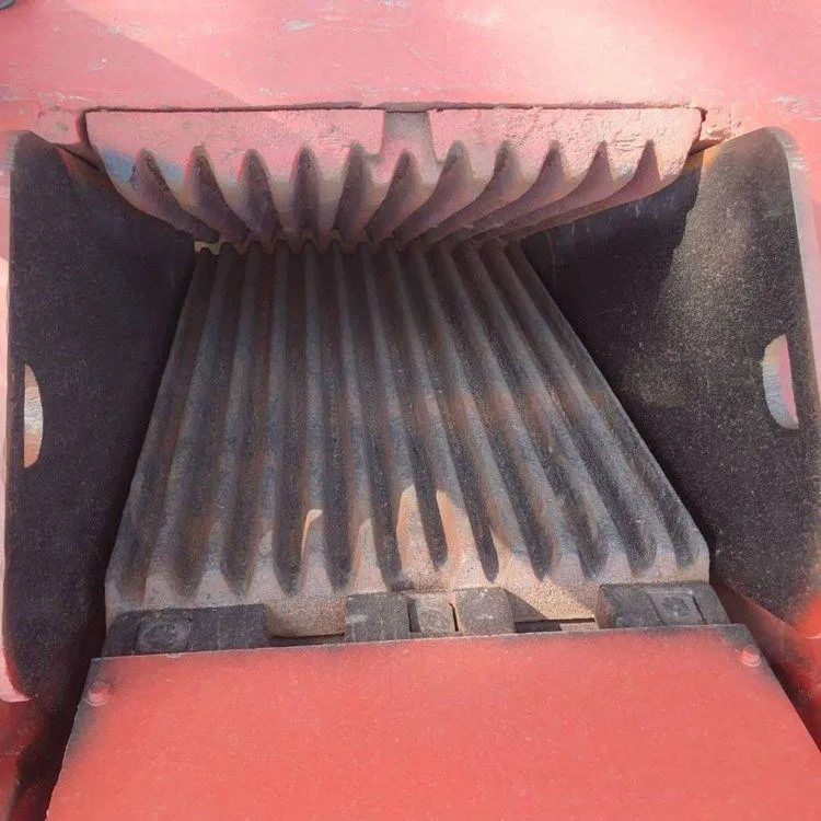 Mobile Stone Crusher Mobile Jaw Crusher Large Capacity Heavy Hammer Breaking