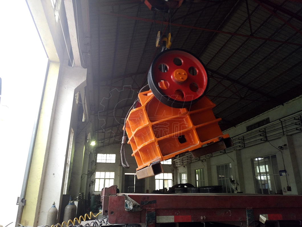 Primary Limestone/Ore/Rock Small Stone Mobile Jaw Crusher for Mining and Crushing