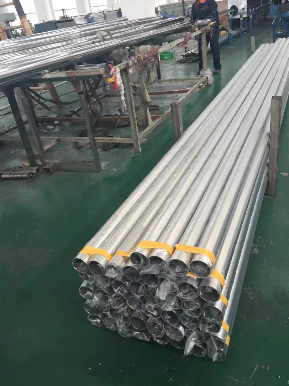 Automotive Industrial Exhaust Pipes Suppliers ASTM A310 Stainless Steel Round Pipe Stainless Steel Rectangle Pipes