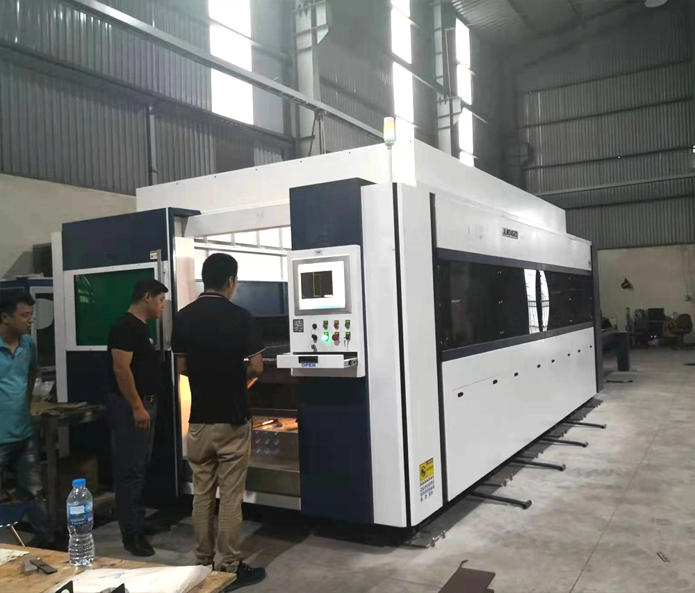 Double Table Metal Fiber Laser Cutting Machine Saving Load and Unload Time