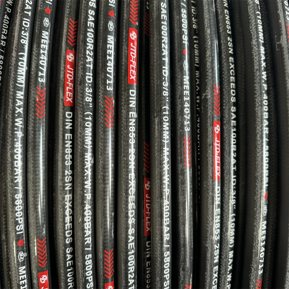 Factory Direct Supply Two Steel Wire Braids High Pressure Flexible Wrapped Cover Hydraulic Rubber Hose DIN En853 2sn